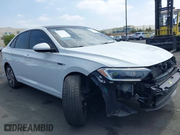 ✅ 2020 Volkswagen Jetta SEL • VIN: 3VWEB7BU6LM037447 • Лот: 41905020. Опубликован ранее на IAAI с пробегом 42 179 миль. Бесплатный доступ к архиву аукционных продаж из США и подробный отчёт об истории автомобиля на DreamBid. Изображение 1.