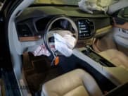 ✅ 2021 Volvo XC90 Momentum • VIN: YV4A22PK5M1682775 • Лот: 92118085. Опубликован ранее на Copart с пробегом Не указан. Бесплатный доступ к архиву аукционных продаж из США и подробный отчёт об истории автомобиля на DreamBid. Изображение 8.