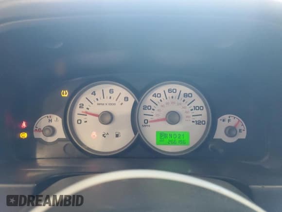 ✅ 2007 Ford Escape XLT • VIN: 1FMYU93Z77KA76279 • Lot: 73337364. Wystawiony na Copart z przebiegiem 266 196 mil. Bezpłatny archiwum sprzedaży aukcyjnych z USA i szczegółowy raport historii pojazdu na DreamBid. Zdjęcie 9.