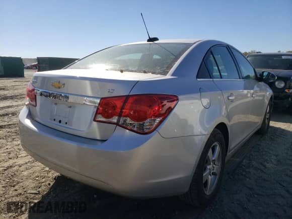 2016 Chevrolet Cruze LT z VIN 1G1PE5SB6G7107611, wystawiony jako Copart lot #63794892 z przebiegiem 115 070 mil mil oraz . Historia ofert i sprzedaży dostępna na DreamBid. Obrazek 4.