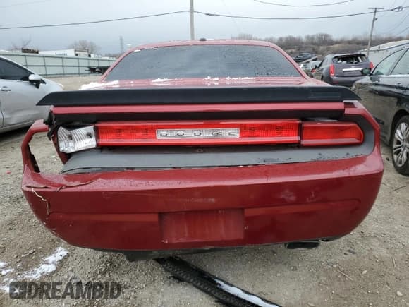✅ 2010 Dodge Challenger SE • VIN: 2B3CJ4DV0AH261604 • Lot: 47954764. Wystawiony na Copart z przebiegiem 140 327 mil. Bezpłatny archiwum sprzedaży aukcyjnych z USA i szczegółowy raport historii pojazdu na DreamBid. Zdjęcie 6.