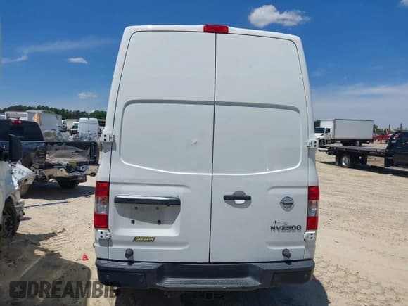 ✅ 2018 Nissan NV Cargo SV • VIN: 1N6AF0LY9JN814413 • Лот: 42113459. Опубликован ранее на IAAI с пробегом 231 084 миль. Бесплатный доступ к архиву аукционных продаж из США и подробный отчёт об истории автомобиля на DreamBid. Изображение 17.