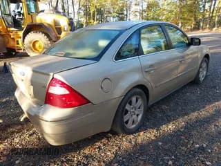 ✅ 2005 Ford Five Hundred SEL • VIN: 1FAFP24165G113475 • Lot: 43531511. Wystawiony na IAAI z przebiegiem Nie podano. Bezpłatny archiwum sprzedaży aukcyjnych z USA i szczegółowy raport historii pojazdu na DreamBid. Zdjęcie 4.