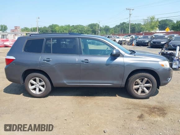 ✅ 2009 Toyota Highlander • VIN: JTEES41AX92129293 • Лот: 42845320. Опубликован ранее на IAAI с пробегом 215 236 миль. Бесплатный доступ к архиву аукционных продаж из США и подробный отчёт об истории автомобиля на DreamBid. Изображение 13.