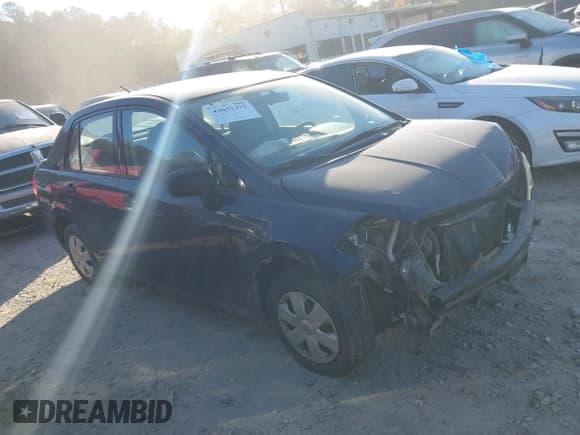 ✅ 2010 Nissan Versa 1.6 • VIN: 3N1CC1AP1AL403644 • Lot: 43631371. Listed on IAAI with 161,901 mi. Free auction sales archive from the USA and detailed vehicle history report at DreamBid. Image 12.