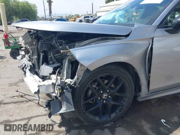 ✅ 2022 Honda Civic Sport • VIN: 2HGFE2F51NH548233 • Lot: 43207761. Wystawiony na IAAI z przebiegiem 38 099 mil. Bezpłatny archiwum sprzedaży aukcyjnych z USA i szczegółowy raport historii pojazdu na DreamBid. Zdjęcie 6.