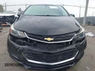 2018 Chevrolet Cruze LT z VIN 3G1BE6SM2JS605427, wystawiony jako IAAI lot #43303175 z przebiegiem 72 088 mil mil oraz . Historia ofert i sprzedaży dostępna na DreamBid. Obrazek 6.