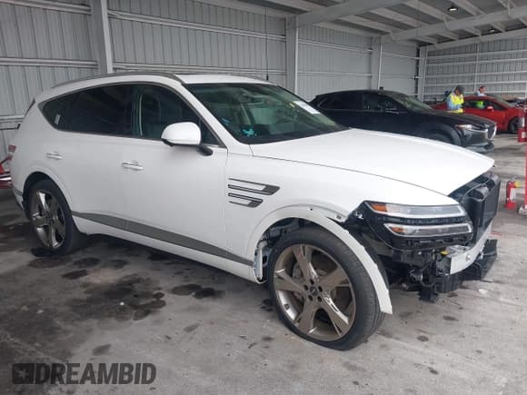 ✅ 2023 Genesis GV80 • VIN: KMUHCESCXPU124632 • Lot: 42648880. Wystawiony na IAAI z przebiegiem 21 713 mil. Bezpłatny archiwum sprzedaży aukcyjnych z USA i szczegółowy raport historii pojazdu na DreamBid. Zdjęcie 1.