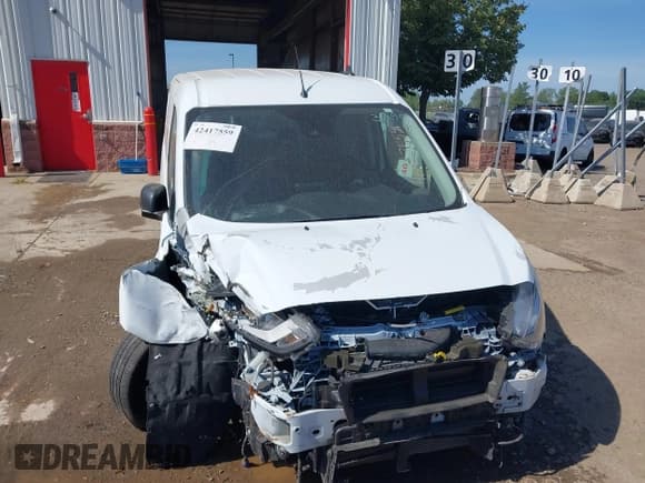 ✅ 2022 Ford Transit Connect XLT • VIN: NM0LS7T21N1523295 • Lot: 42417559. Listed on IAAI with 15,379 mi. Free auction sales archive from the USA and detailed vehicle history report at DreamBid. Image 17.