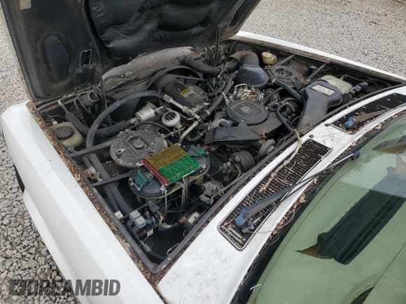 ✅ 1985 Rolls-Royce Silver Spur • VIN: SCAZN42AXFCX12584 • Lot: 59930415. Listed on Copart with 57,381 mi. Free auction sales archive from the USA and detailed vehicle history report at DreamBid. Image 11.