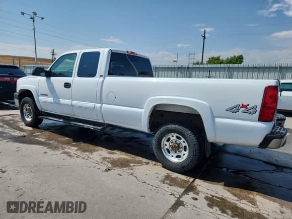 ✅ 2003 Chevrolet Silverado 2500HD LT • VIN: 1GCHK29GX3E175047 • Lot: 71285495. Wystawiony na Copart z przebiegiem 160 470 mil. Bezpłatny archiwum sprzedaży aukcyjnych z USA i szczegółowy raport historii pojazdu na DreamBid. Zdjęcie 2.