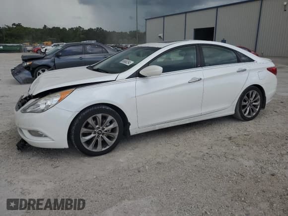 ✅ 2013 Hyundai Sonata SE • VIN: 5NPEC4AB5DH529439 • Lot: 66665254. Listed on Copart with 155,332 mi. Free auction sales archive from the USA and detailed vehicle history report at DreamBid. Image 1.