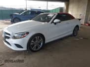 ✅ 2022 Mercedes-Benz C 300 • VIN: W1KWK8EB6NG112674 • Lot: 41773696. Wystawiony na IAAI z przebiegiem 26 242 mil. Bezpłatny archiwum sprzedaży aukcyjnych z USA i szczegółowy raport historii pojazdu na DreamBid. Zdjęcie 2.