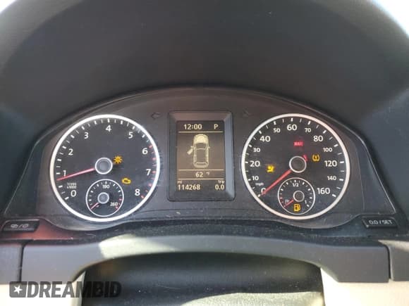 ✅ 2013 Volkswagen Tiguan S • VIN: WVGBV3AX2DW576730 • Lot: 90379505. Wystawiony na Copart z przebiegiem 114 268 mil. Bezpłatny archiwum sprzedaży aukcyjnych z USA i szczegółowy raport historii pojazdu na DreamBid. Zdjęcie 9.