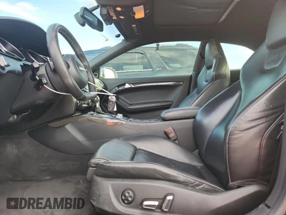 ✅ 2013 Audi RS 5 • VIN: WUAC6AFR3DA901583 • Lot: 86330885. Listed on Copart with 96,892 mi. Free auction sales archive from the USA and detailed vehicle history report at DreamBid. Image 7.