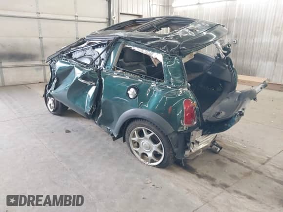 2006 MINI Hardtop S с VIN WMWRE33586TN27595, выставлен на аукционе IAAI как лот 43506363 с пробегом Не указан миль и . История ставок и продаж доступна на DreamBid. Изображение 3.