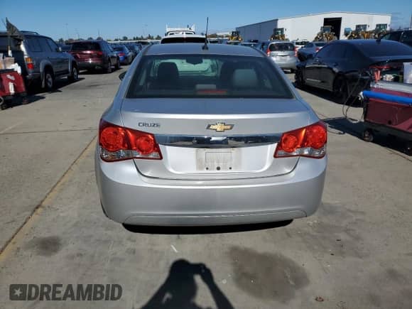 2011 Chevrolet Cruze LS z VIN 1G1PC5SHXB7190124, wystawiony jako Copart lot #86492495 z przebiegiem 226 942 mil mil oraz Szkoda całkowita • Salvage title. Historia ofert i sprzedaży dostępna na DreamBid. Obrazek 6.