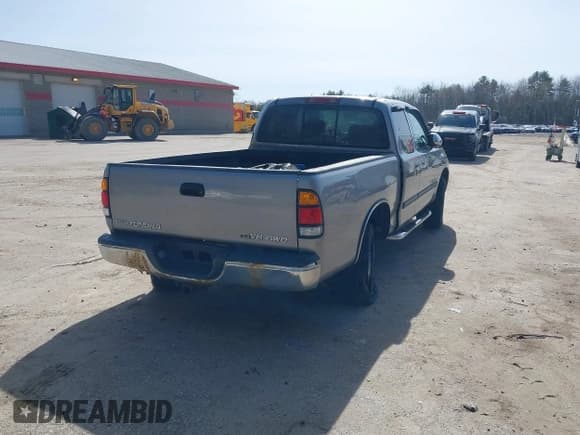 ✅ 2003 Toyota Tundra SR5 • VIN: 5TBBT44163S376528 • Lot: 41472740. Wystawiony na IAAI z przebiegiem 243 141 mil. Bezpłatny archiwum sprzedaży aukcyjnych z USA i szczegółowy raport historii pojazdu na DreamBid. Zdjęcie 4.