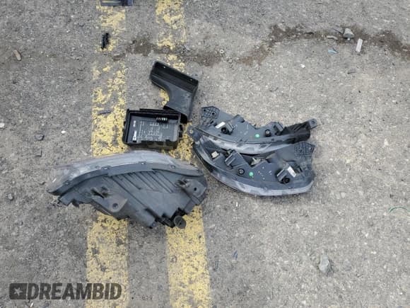 ✅ 2021 Hyundai Venue Denim • VIN: KMHRC8A30MU081694 • Lot: 45581565. Listed on Copart with 88,034 mi. Free auction sales archive from the USA and detailed vehicle history report at DreamBid. Image 15.