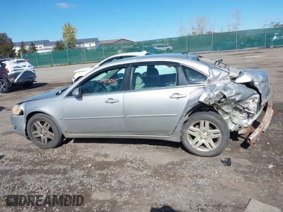 ✅ 2006 Chevrolet Impala LT 3.5L • VIN: 2G1WT58KX69132162 • Lot: 43402636. Listed on IAAI with 201,052 mi miles. Access the free auction sales archive from the USA and view a detailed vehicle history report at DreamBid. Image 14.