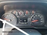 ✅ 2019 Chevrolet Silverado 1500 Custom • VIN: 3GCPYBEH2KG154970 • Lot: 71869245. Wystawiony na Copart z przebiegiem 107 893 mil. Bezpłatny archiwum sprzedaży aukcyjnych z USA i szczegółowy raport historii pojazdu na DreamBid. Zdjęcie 9.