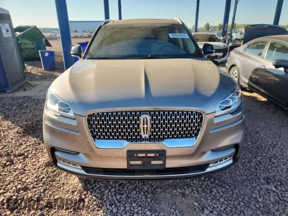 ✅ 2021 Lincoln Aviator Reserve • VIN: 5LM5J7XC9MGL04431 • Lot: 90680035. Listed on Copart with 37,023 mi. Free auction sales archive from the USA and detailed vehicle history report at DreamBid. Image 5.