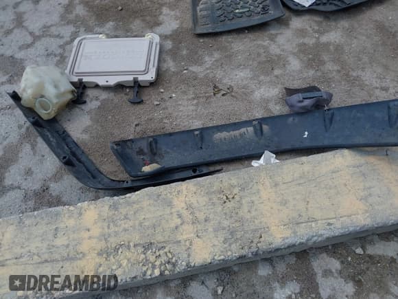 ✅ 2004 Jeep Wrangler Sahara • VIN: 1J4FA59S44P704878 • Лот: 42226255. Опубликован ранее на IAAI с пробегом 88 886 миль. Бесплатный доступ к архиву аукционных продаж из США и подробный отчёт об истории автомобиля на DreamBid. Изображение 12.