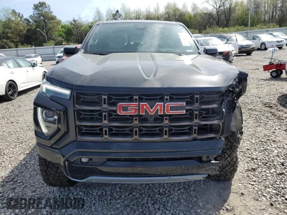 ✅ 2024 GMC Canyon 4WD AT4X • VIN: 1GTP6EEK4R1146736 • Lot: 51126715. Wystawiony na Copart z przebiegiem 15 037 mil. Bezpłatny archiwum sprzedaży aukcyjnych z USA i szczegółowy raport historii pojazdu na DreamBid. Zdjęcie 5.