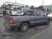 ✅ 2001 Chevrolet Silverado 1500 LT • VIN: 2GCEC19T811330085 • Lot: 41743350. Wystawiony na IAAI z przebiegiem 218 533 mil mil. Skorzystaj z bezpłatnego archiwum sprzedaży aukcyjnych z USA i zobacz szczegółowy raport historii pojazdu na DreamBid. Zdjęcie 4.