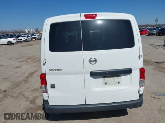 ✅ 2017 Nissan NV200 S • VIN: 3N6CM0KN6HK711858 • Lot: 41713293. Listed on IAAI with 239,170 mi. Free auction sales archive from the USA and detailed vehicle history report at DreamBid. Image 16.