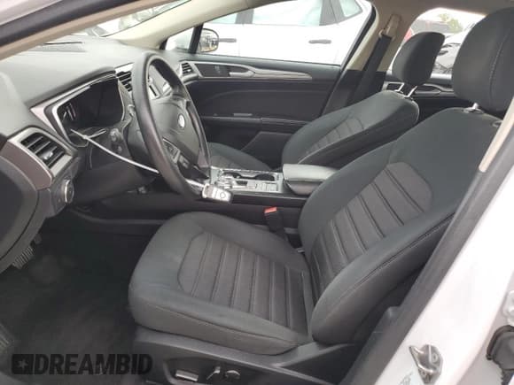 ✅ 2020 Ford Fusion SE • VIN: 3FA6P0LU1LR230936 • Лот: 92373415. Опубликован ранее на Copart с пробегом 35 242 миль. Бесплатный доступ к архиву аукционных продаж из США и подробный отчёт об истории автомобиля на DreamBid. Изображение 7.