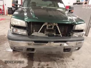 ✅ 2004 Chevrolet Silverado 2500 LS • VIN: 1GCGK23U44F105601 • Lot: 42668640. Wystawiony na IAAI z przebiegiem 195 608 mil. Bezpłatny archiwum sprzedaży aukcyjnych z USA i szczegółowy raport historii pojazdu na DreamBid. Zdjęcie 6.