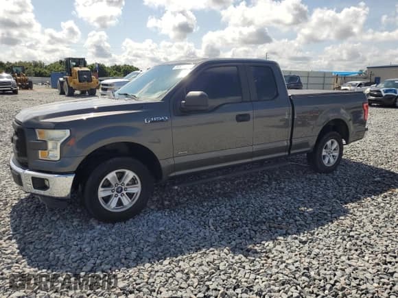 ✅ 2016 Ford F-150 XL • VIN: 1FTEX1CP8GKG05382 • Lot: 55825635. Listed on Copart with 100,579 mi. Free auction sales archive from the USA and detailed vehicle history report at DreamBid. Image 1.