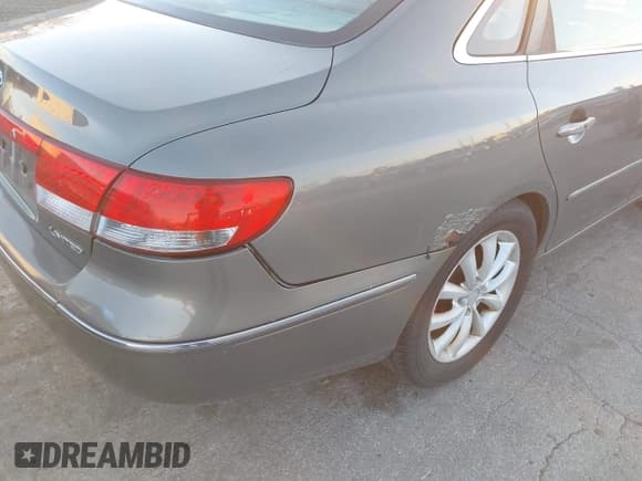 ✅ 2007 Hyundai Azera SE • VIN: KMHFC46F77A194403 • Lot: 43650343. Listed on IAAI with 148,624 mi. Free auction sales archive from the USA and detailed vehicle history report at DreamBid. Image 6.
