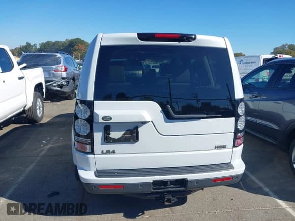 ✅ 2016 Land Rover LR4 HSE • VIN: SALAG2V66GA790216 • Лот: 43494473. Опубликован ранее на IAAI с пробегом 104 208 миль. Бесплатный доступ к архиву аукционных продаж из США и подробный отчёт об истории автомобиля на DreamBid. Изображение 17.