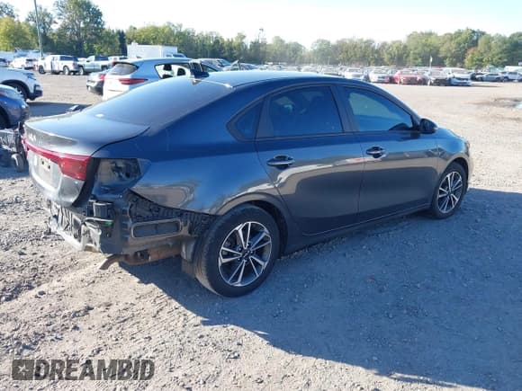 ✅ 2023 Kia Forte LXS • VIN: 3KPF24AD0PE515885 • Lot: 43347591. Listed on IAAI with 76,368 mi. Free auction sales archive from the USA and detailed vehicle history report at DreamBid. Image 4.