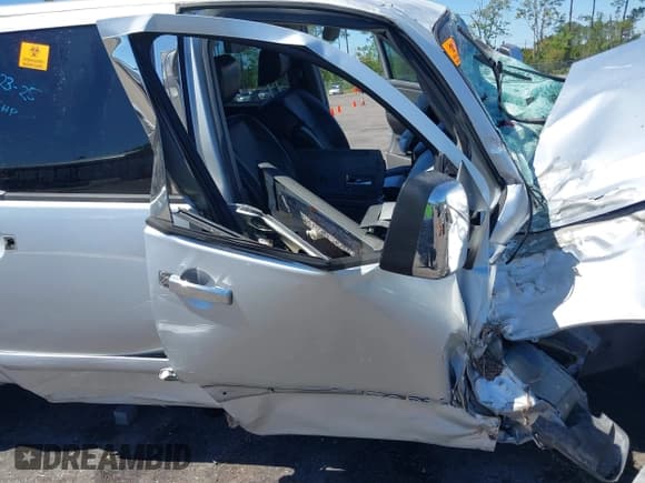 ✅ 2006 Nissan Titan LE • VIN: 1N6BA07A76N550633 • Лот: 41894406. Опубликован ранее на IAAI с пробегом Не указан. Бесплатный доступ к архиву аукционных продаж из США и подробный отчёт об истории автомобиля на DreamBid. Изображение 12.