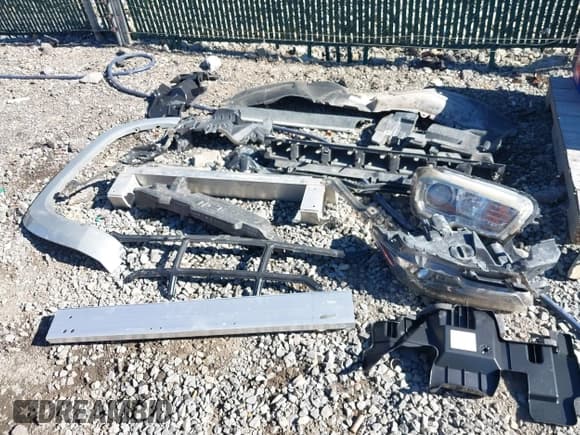 ✅ 2019 Toyota Tacoma TRD Sport • VIN: 3TMCZ5AN2KM217186 • Lot: 43436917. Listed on IAAI with 85,222 mi. Free auction sales archive from the USA and detailed vehicle history report at DreamBid. Image 18.