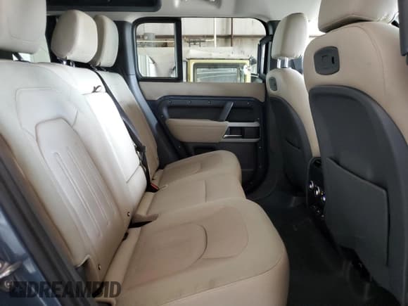 ✅ 2020 Land Rover Defender SE • VIN: SALEP7EUXL2020490 • Lot: 64925185. Wystawiony na Copart z przebiegiem 104 952 mil. Bezpłatny archiwum sprzedaży aukcyjnych z USA i szczegółowy raport historii pojazdu na DreamBid. Zdjęcie 11.