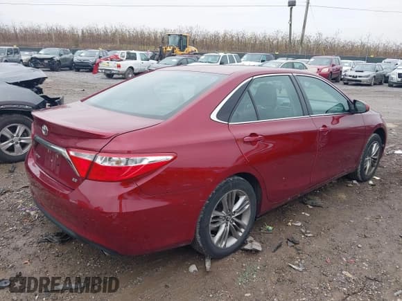 ✅ 2017 Toyota Camry SE • VIN: 4T1BF1FK2HU751820 • Lot: 43758392. Listed on IAAI with 73,573 mi. Free auction sales archive from the USA and detailed vehicle history report at DreamBid. Image 4.