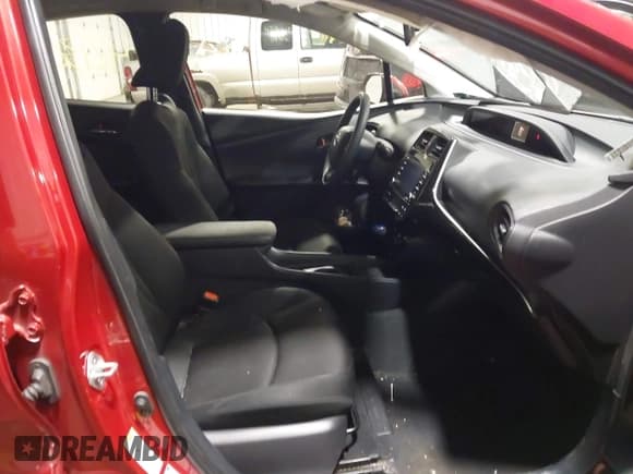 ✅ 2021 Toyota Prius LE • VIN: JTDL9MFU1M3025871 • Lot: 42130143. Listed on IAAI with 119,145 mi. Free auction sales archive from the USA and detailed vehicle history report at DreamBid. Image 5.