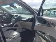 ✅ 2017 Lincoln MKX Select • VIN: 2LMPJ8KR5HBL50935 • Lot: 43394529. Listed on IAAI with 50,195 mi. Free auction sales archive from the USA and detailed vehicle history report at DreamBid. Image 5.