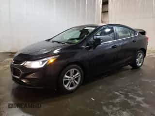 2016 Chevrolet Cruze LT z VIN 1G1BE5SMXG7277501, wystawiony jako Copart lot #70138052 z przebiegiem 83 172 mil mil oraz . Historia ofert i sprzedaży dostępna na DreamBid. Obrazek 1.