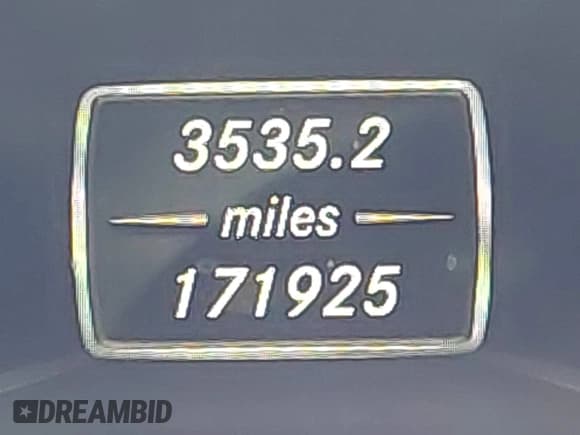 ✅ 2011 Mercedes-Benz E 350 Luxury • VIN: WDDHF5GB8BA504594 • Lot: 43169538. Wystawiony na IAAI z przebiegiem 171 925 mil. Bezpłatny archiwum sprzedaży aukcyjnych z USA i szczegółowy raport historii pojazdu na DreamBid. Zdjęcie 15.