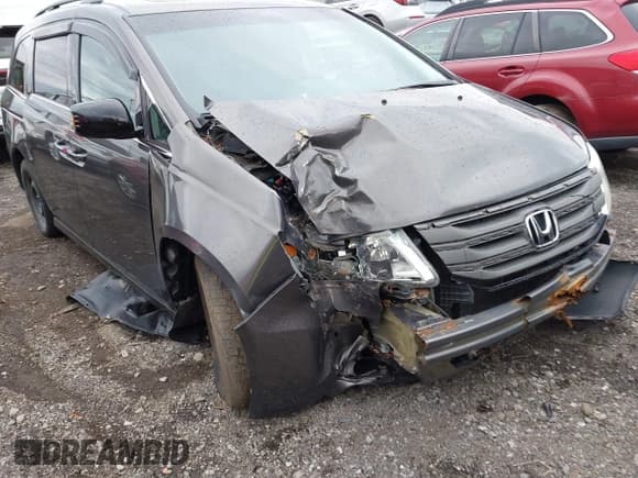 ✅ 2013 Honda Odyssey Touring • VIN: 5FNRL5H95DB008293 • Lot: 43616490. Wystawiony na IAAI z przebiegiem 169 625 mil. Bezpłatny archiwum sprzedaży aukcyjnych z USA i szczegółowy raport historii pojazdu na DreamBid. Zdjęcie 17.