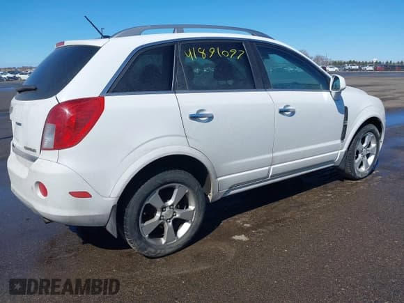 ✅ 2013 Chevrolet Captiva Sport LTZ • VIN: 3GNAL4EK5DS642748 • Lot: 41891097. Wystawiony na IAAI z przebiegiem 162 934 mil. Bezpłatny archiwum sprzedaży aukcyjnych z USA i szczegółowy raport historii pojazdu na DreamBid. Zdjęcie 4.