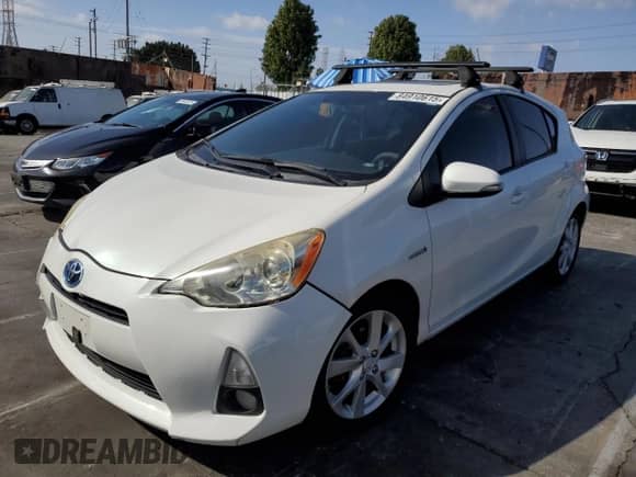 2012 Toyota Prius Two с VIN JTDKDTB39C1007307, выставлен на аукционе Copart как лот 84910615 с пробегом 235 656 миль миль и Списание • Salvage title. История ставок и продаж доступна на DreamBid. Изображение 1.