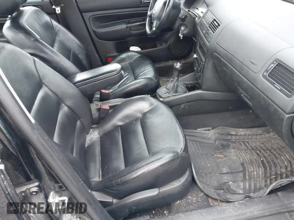 ✅ 2000 Volkswagen Jetta GLS • VIN: 3VWSE29M2YM019344 • Lot: 41503039. Listed on IAAI with Not provided. Free auction sales archive from the USA and detailed vehicle history report at DreamBid. Image 5.