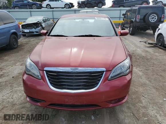 ✅ 2011 Chrysler 200 S • VIN: 1C3BC8FG0BN566947 • Lot: 55031715. Wystawiony na Copart z przebiegiem 150 560 mil. Bezpłatny archiwum sprzedaży aukcyjnych z USA i szczegółowy raport historii pojazdu na DreamBid. Zdjęcie 5.