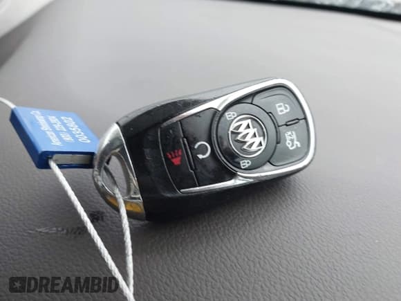 ✅ 2018 Buick LaCrosse Essence • VIN: 1G4ZP5SS9JU141301 • Лот: 43539303. Опубликован ранее на IAAI с пробегом 86 341 миль. Бесплатный доступ к архиву аукционных продаж из США и подробный отчёт об истории автомобиля на DreamBid. Изображение 11.